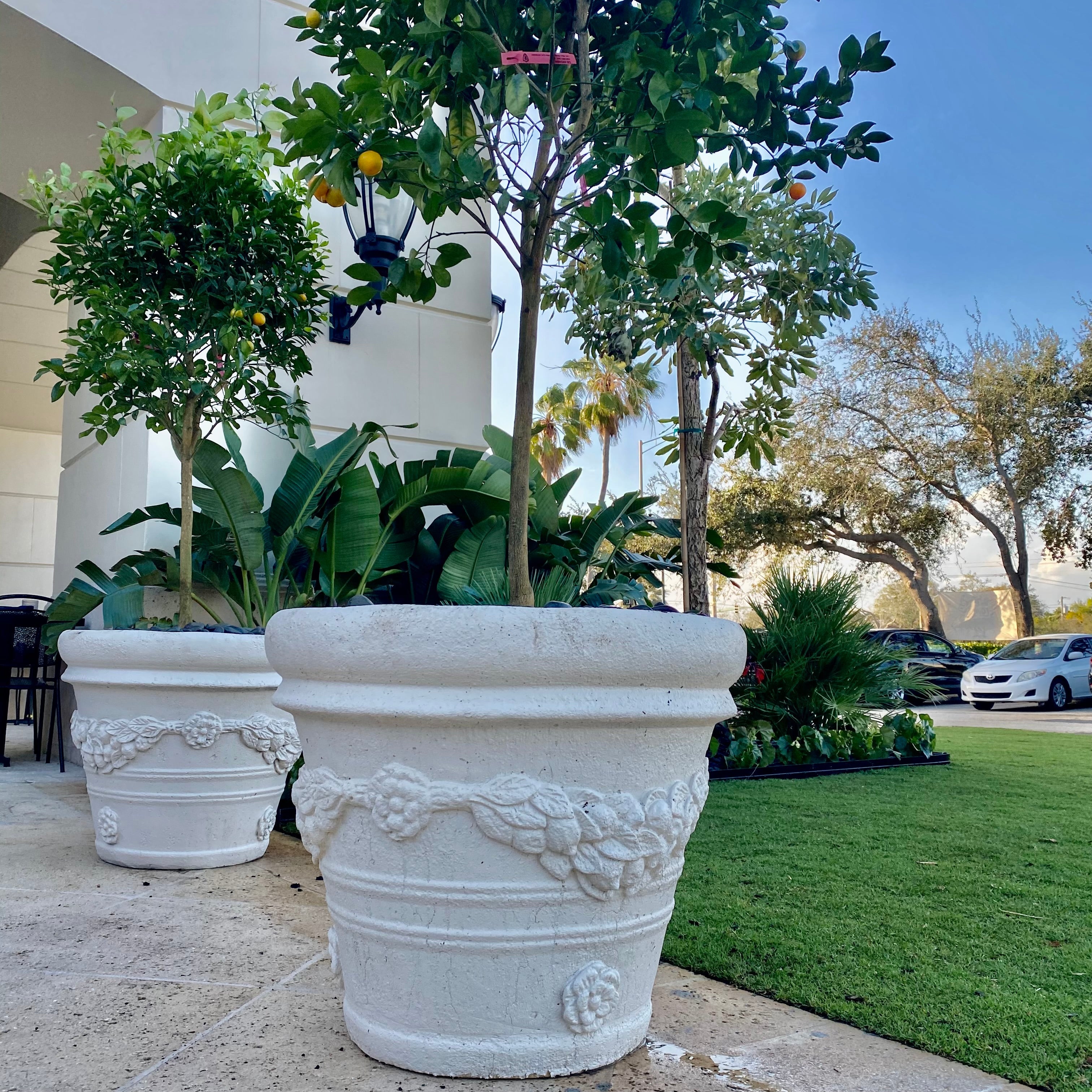 Round Planters