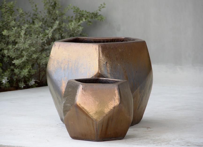 BENTON_CUBE_CERAMIC_PLANTER - Cast Stone International 
