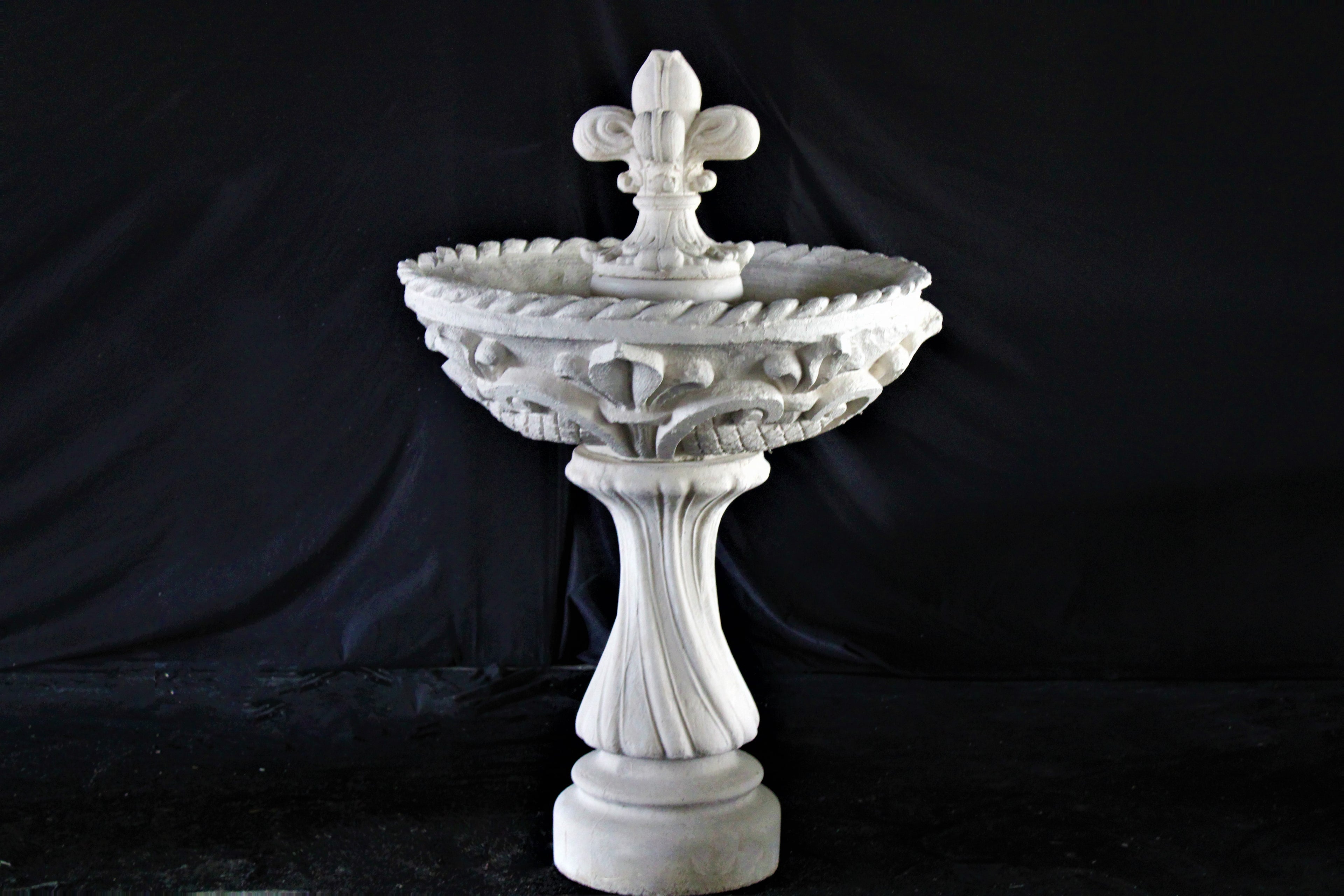 FLUER_DE_LIS_WATER_FOUNTAIN - Cast Stone International 