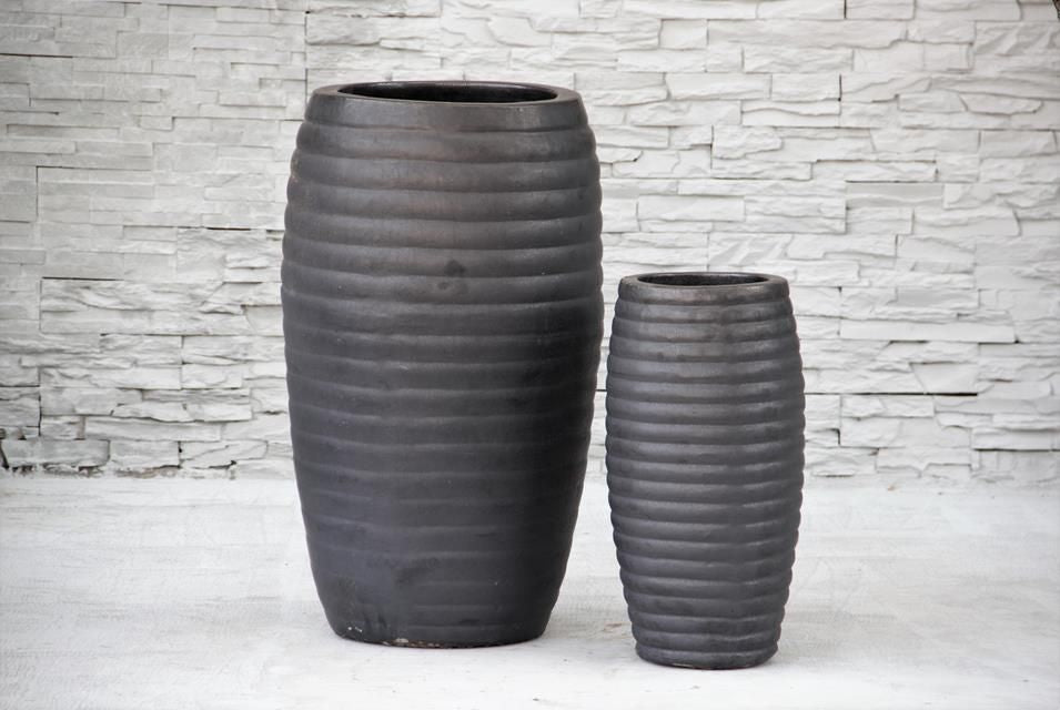FRANKFORT_RIDGED_CERAMIC_PLANTER - Cast Stone International 