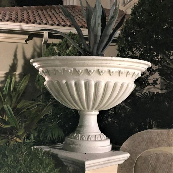 GRAND_VERSAILLES_URN - Cast Stone International 