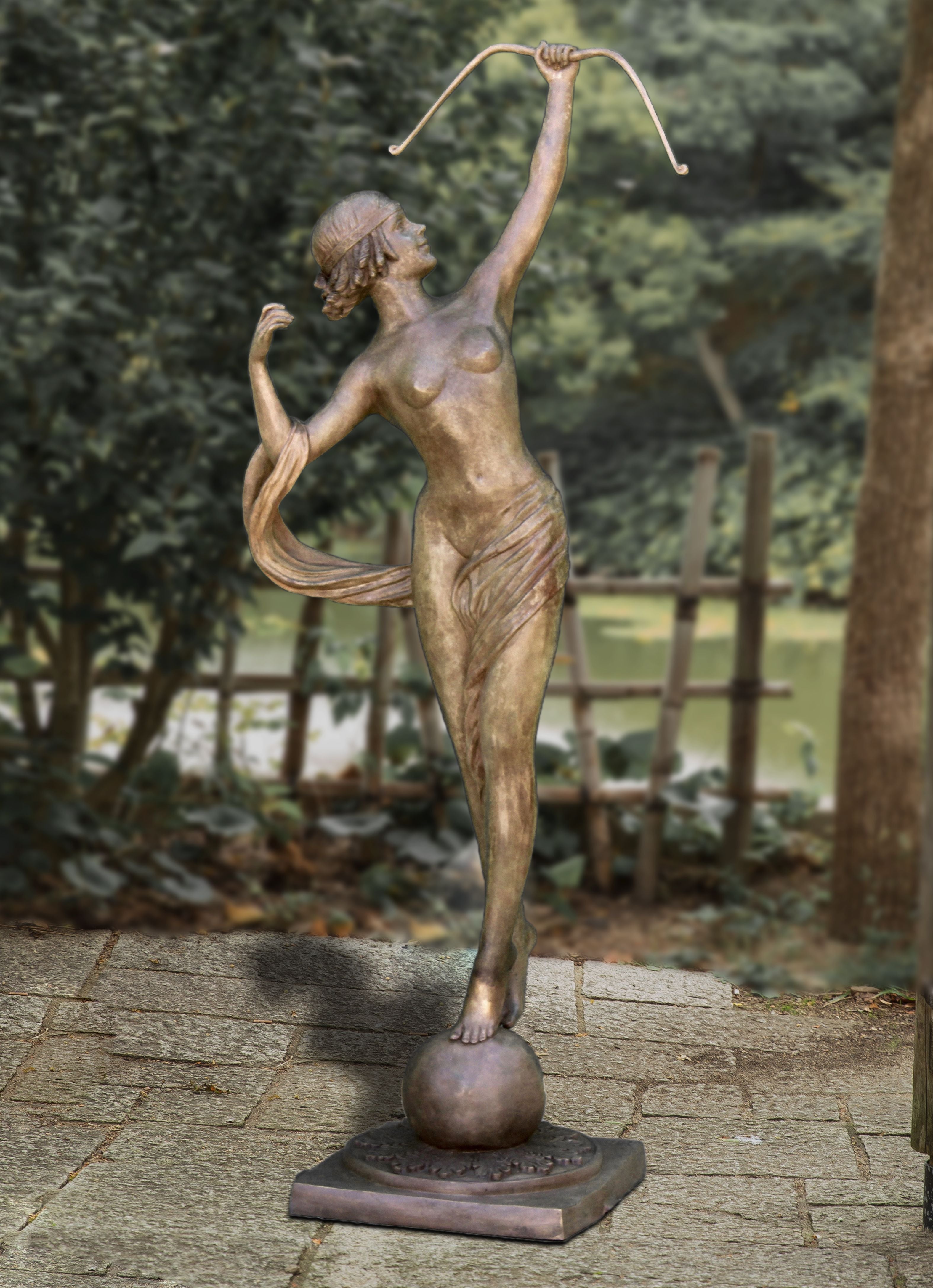 LADY_DIANE_ARCHER_BRONZE_STATUE - Cast Stone International 