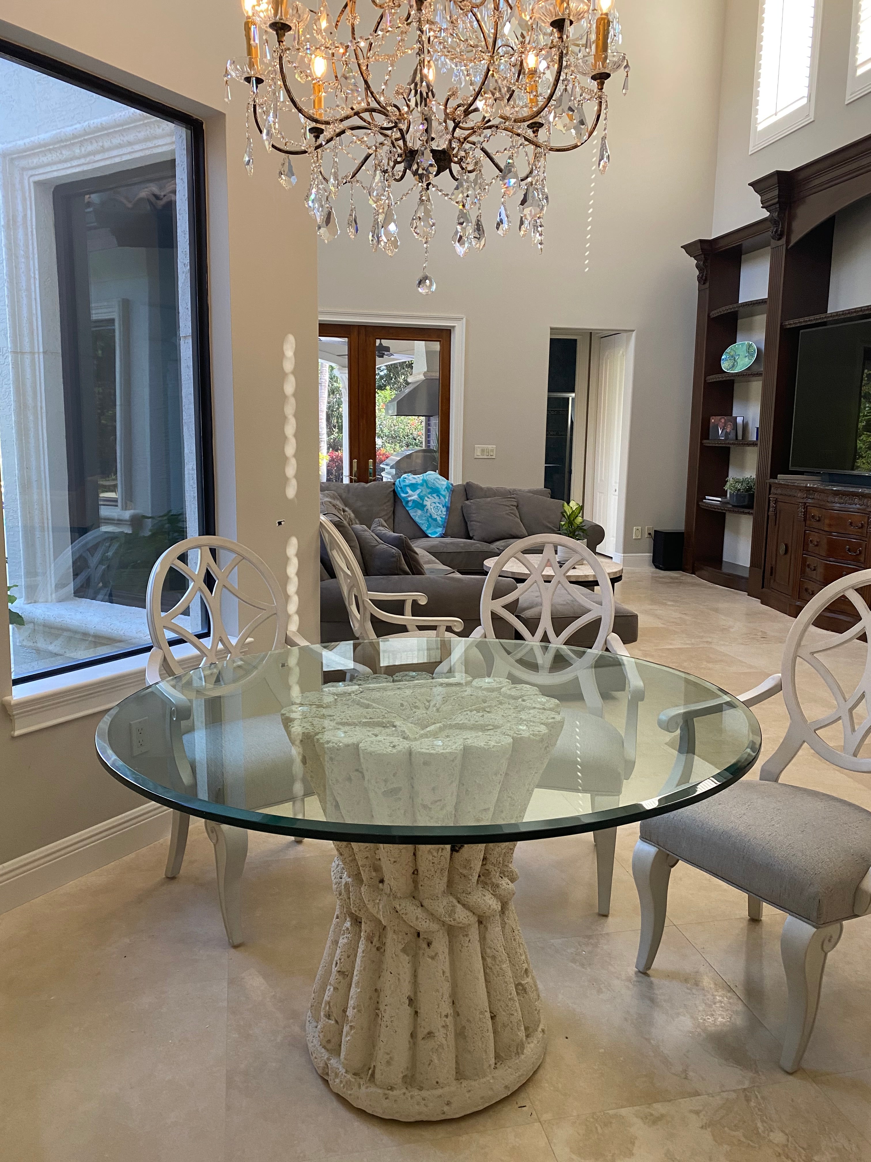 ROPE_AT_WAIST_TABLE_BASE - Cast Stone International 