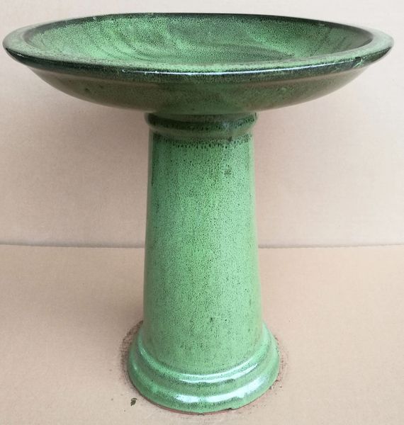 SCARLETT_BIRDBATH - Cast Stone International 