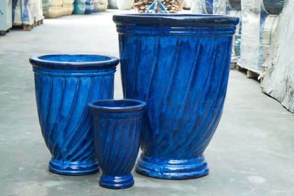 SWIRL_CERAMIC_URNS_d467b570-b5d9-4779-b65b-94928f0820f9 - Cast Stone International 